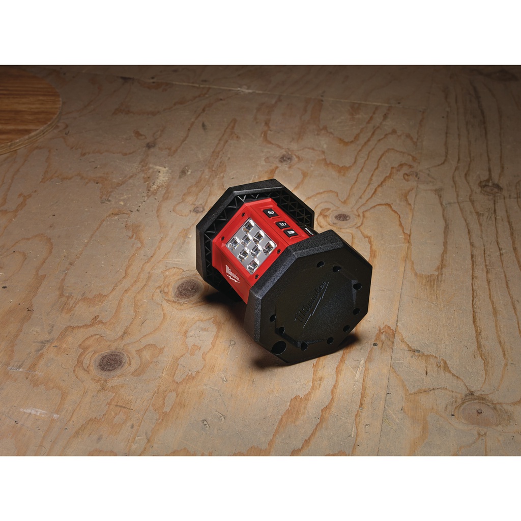 M18™_Lampa_LED_do_oświetlania_powierzchni_Milwaukee_M18_AL-0_1