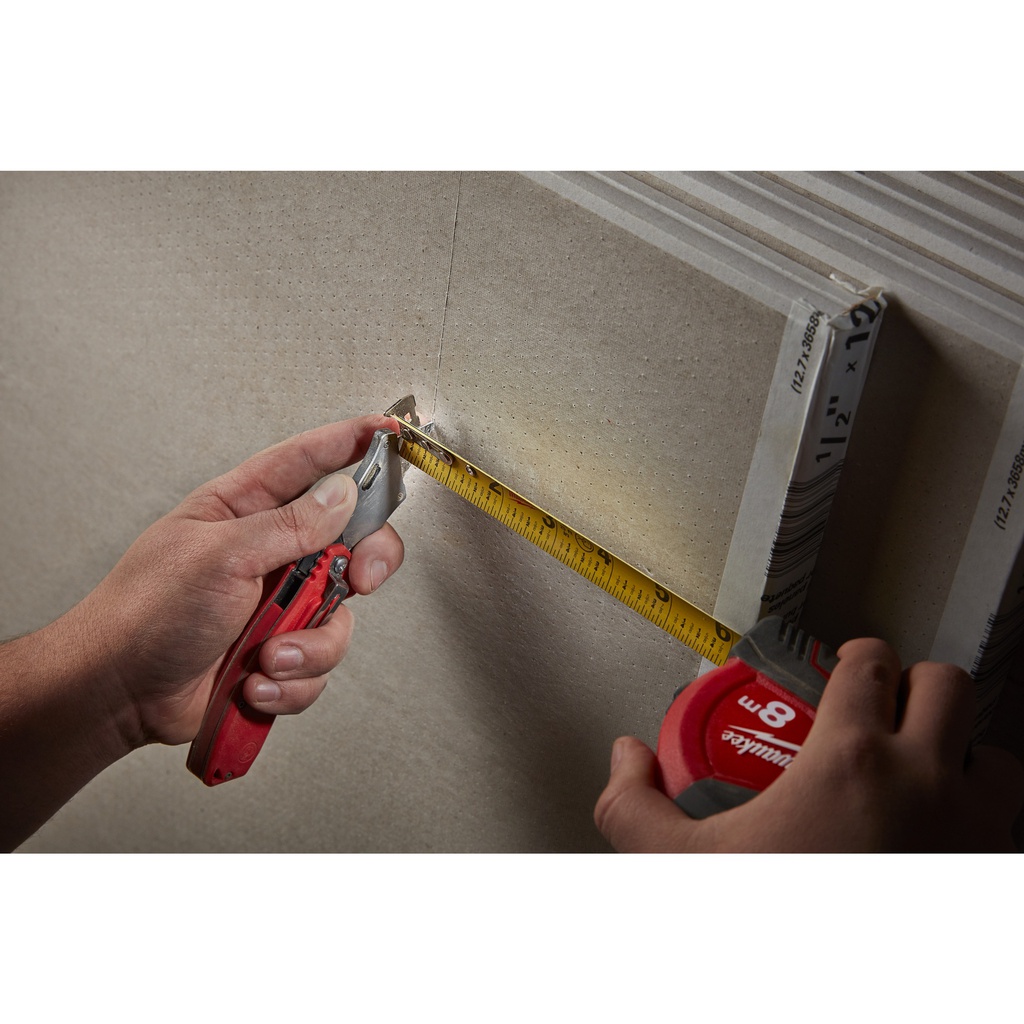 Taśmy_miernicze_Pro_Compact_Milwaukee_Pro_compact_tape_measure_C8/25_4