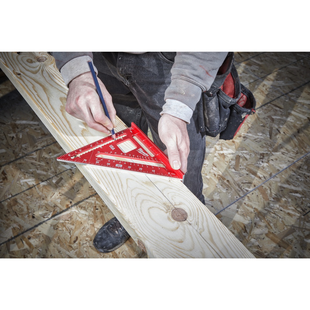 Kątownik_ciesielski_Milwaukee_Rafter_Square_Metric_1