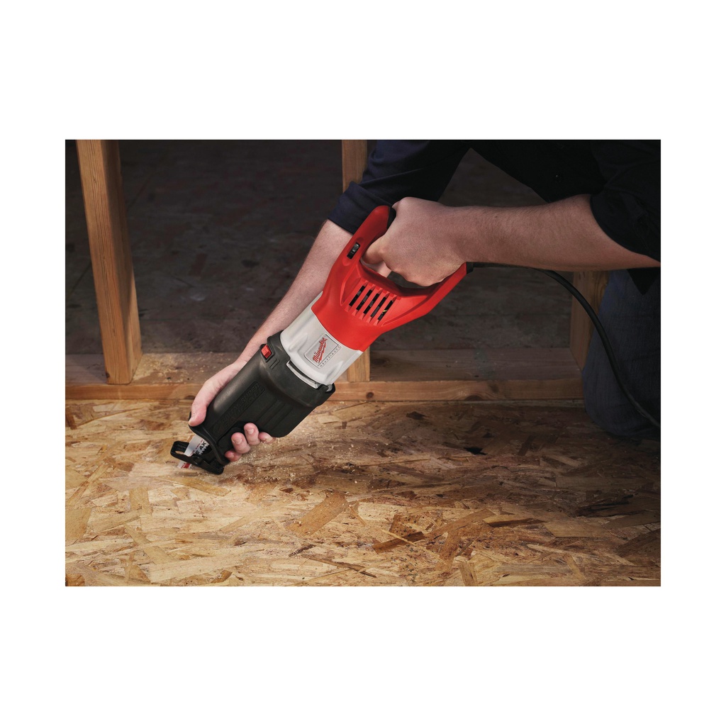 Piła_szablasta_SAWZALL™_o_mocy_1500W_Milwaukee_SSPE_1500_X_1