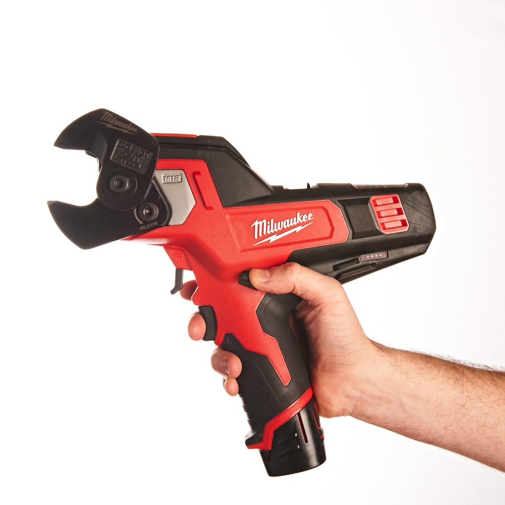 M12™_subkompaktowy_obcinak_kabli_Milwaukee_M12_CC-0_11