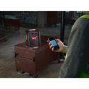 Ładowarka_radiowa_M18™_na_plac_budowy_z_Bluetooth®_Milwaukee_M18_RC-0_9