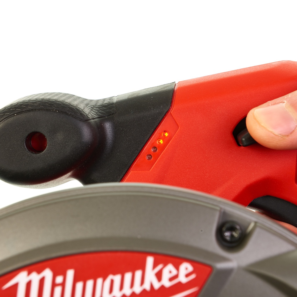 M12_FUEL™_subkompaktowa_pilarka_tarczowa_Milwaukee_M12_CCS44-0_7