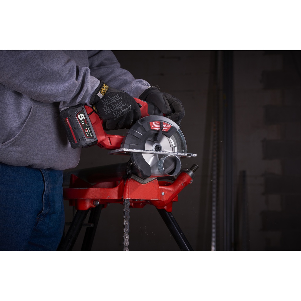 M18_FUEL™_Pilarka_do_metalu_57mm_Milwaukee_M18_FMCS-0_16