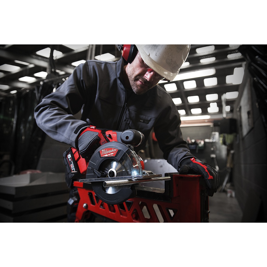 M18_FUEL™_Pilarka_do_metalu_57mm_Milwaukee_M18_FMCS-502X_4