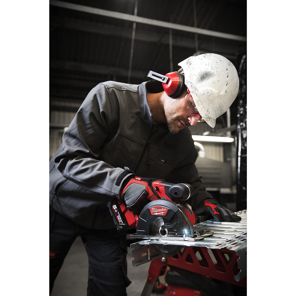 M18_FUEL™_Pilarka_do_metalu_57mm_Milwaukee_M18_FMCS-502X_5