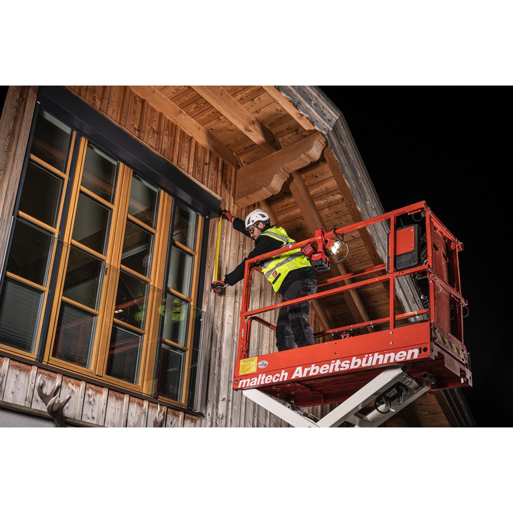 M18™_Lampa_obszarowa_LED_Milwaukee_M18_UBL-0_9