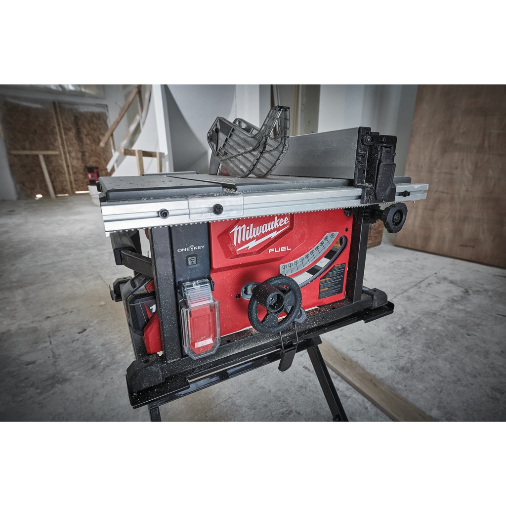 M18_FUEL™_ONE-KEY™_Stołowa_pilarka_tarczowa_Milwaukee_M18_FTS210-121B_3