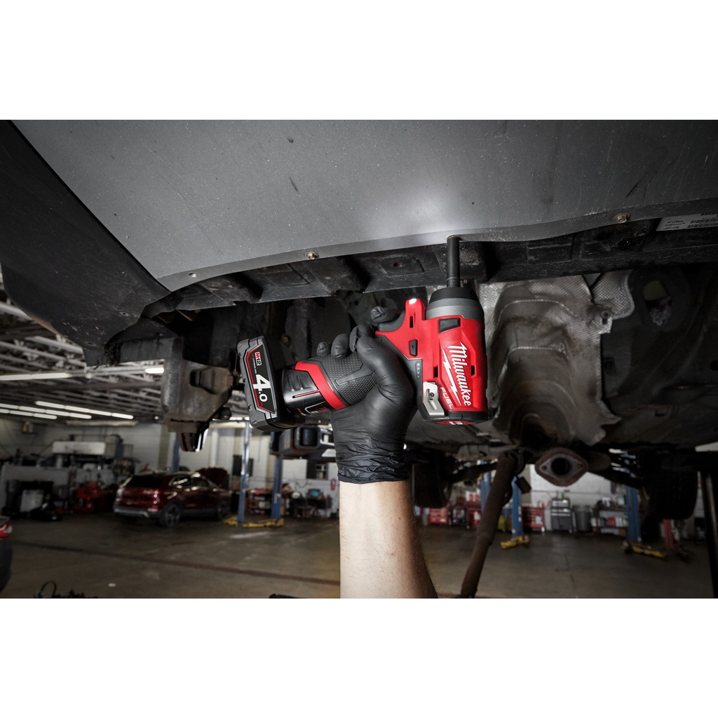 M12_FUEL™_Subkompaktowy_klucz_udarowy_¼″_Milwaukee_M12_FIW14-0_2