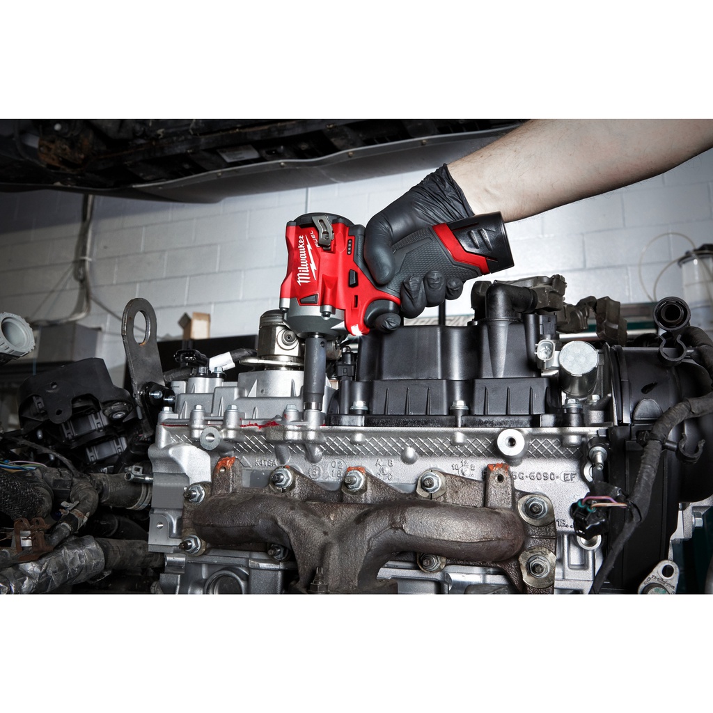 M12_FUEL™_Subkompaktowy_klucz_udarowy_⅜″_Milwaukee_M12_FIW38-422X_5