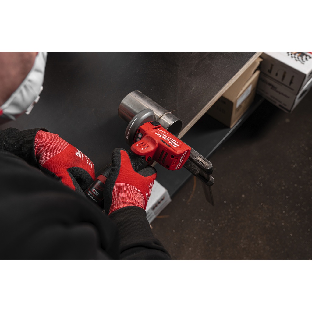 M12_FUEL™_Subkompaktowa_Szlifierka_Kątowa_Milwaukee_M12_FCOT-422X_3