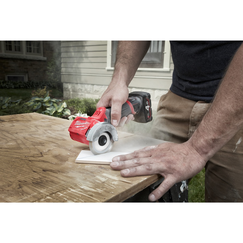 M12_FUEL™_Subkompaktowa_Szlifierka_Kątowa_Milwaukee_M12_FCOT-422X_11