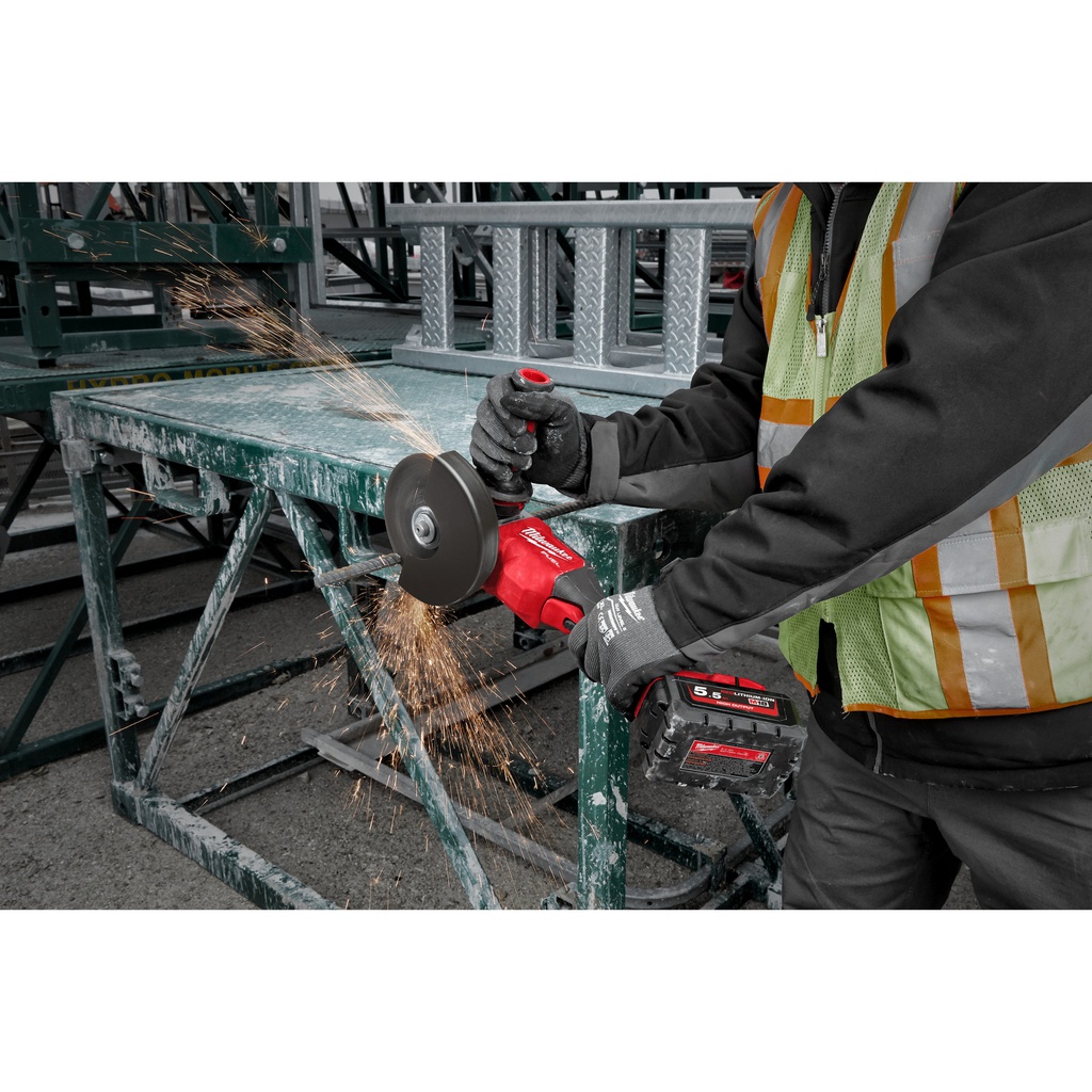 M18_FUEL™_szlifierka_kątowa_125_mm_z_włącznikiem_łopatkowym_Milwaukee_M18_FHSAG125XPDB-552X_3