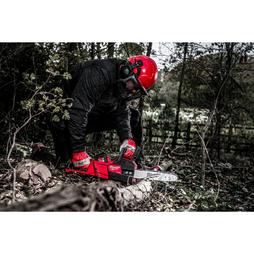 M18_FUEL™_Pilarka_łańcuchowa_30_cm_Milwaukee_M18_FCHSC-121_5