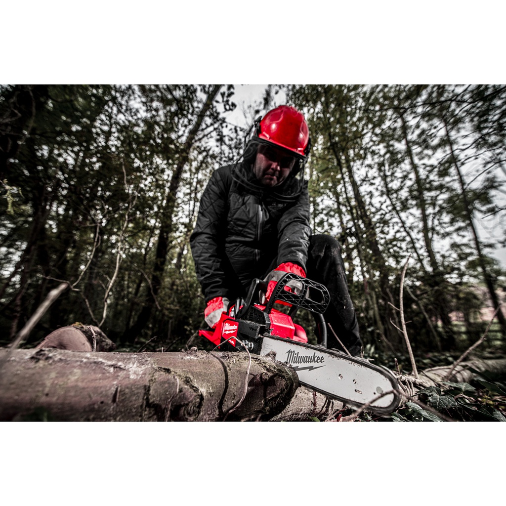 M18_FUEL™_Pilarka_łańcuchowa_30_cm_Milwaukee_M18_FCHSC-121_6