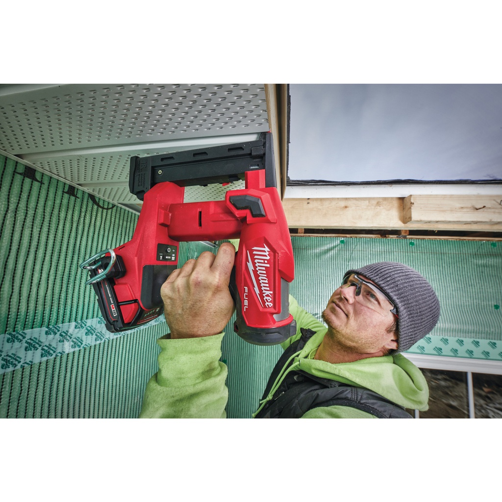 M18_FUEL™_Zszywacz_z_2-trybami_pracy_Milwaukee_M18_FNCS18GS-202X_3