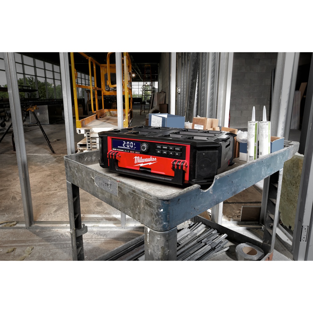 M18™PACKOUT™_radio_ładowarka_Milwaukee_M18_PRCDAB+-0_5