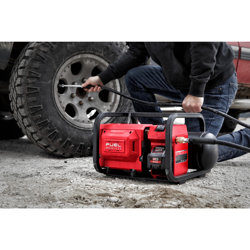 M18_FUEL™_Sprężarka_Milwaukee_M18_FAC-0_5