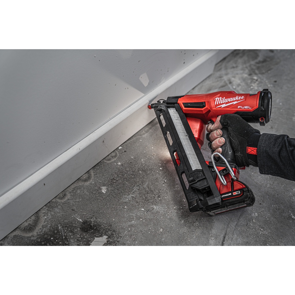 M18_FUEL_15_GA_gwoździarka_Milwaukee_M18_FN15GA-0X_9