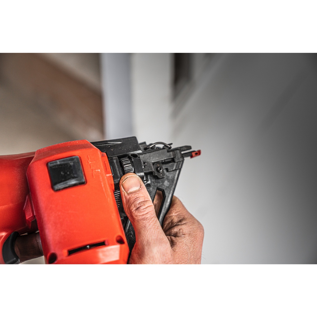 M18_FUEL_Gwoździarka_16_GA_Milwaukee_M18_FN16GA-0X_1