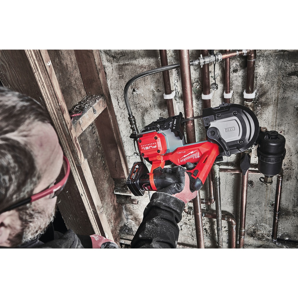 M12_FUEL™_Subkompaktowa_pilarka_taśmowa_do_cięć_głęb._64_mm_Milwaukee_M12_FBS64-402C_4