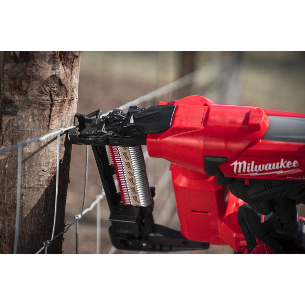 M18_FUEL™_Zszywacz_do_ogrodzeń_Milwaukee_M18_FFUS-302C_4