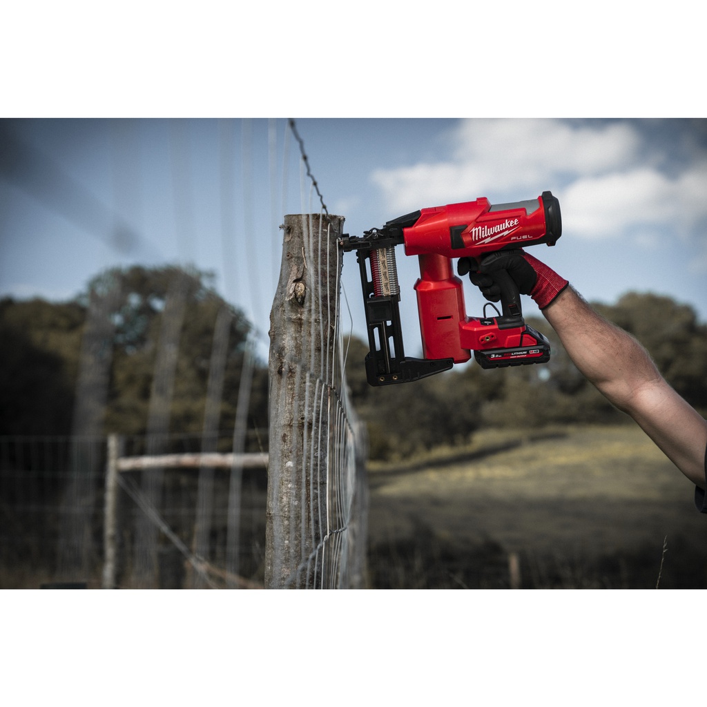 M18_FUEL™_Zszywacz_do_ogrodzeń_Milwaukee_M18_FFUS-302C_6